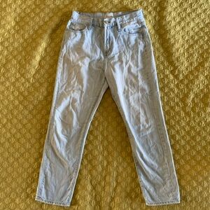 Madewell perfect vintage jean in size 28.